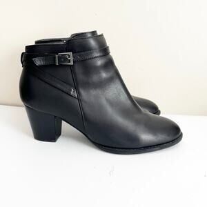 Vionic Women’s Upton Black Leather Side Zip Ankle Boots Heels Size 8